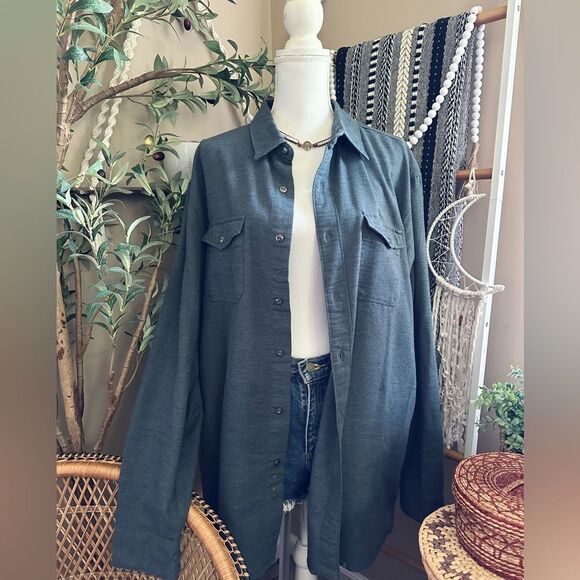 Men’s Ascend Dark Gray Herringbone Slub Button Up Shirt - Picture 1 of 7